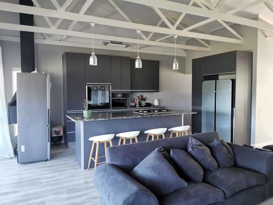 4 Bedroom Property for Sale in Beacon Bay Eastern Cape